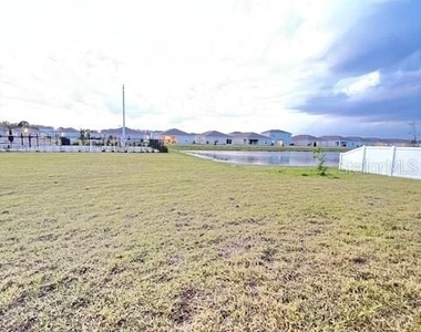 200 Aquamarine Lane - Photo Thumbnail 7
