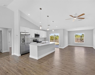 375 Denver Drive - Photo Thumbnail 8