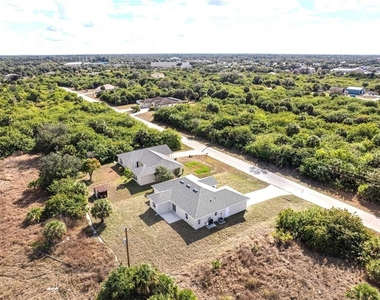 375 Denver Drive - Photo Thumbnail 30