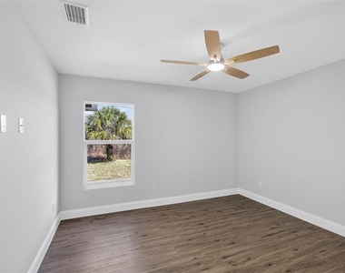 375 Denver Drive - Photo Thumbnail 20
