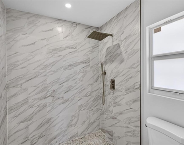 375 Denver Drive - Photo Thumbnail 17