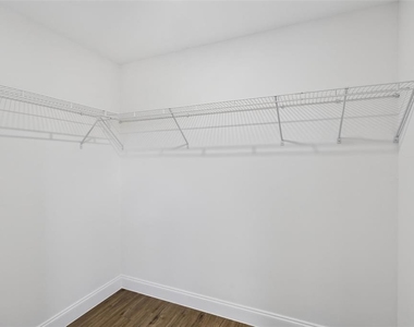 375 Denver Drive - Photo Thumbnail 15