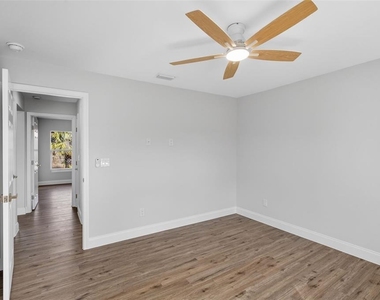 375 Denver Drive - Photo Thumbnail 24