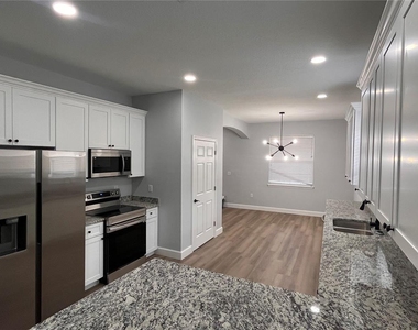 3904 Osprey Pointe Circle - Photo Thumbnail 4