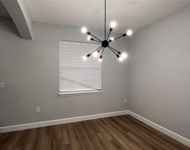 3904 Osprey Pointe Circle - Photo Thumbnail 3