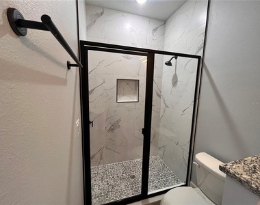 3904 Osprey Pointe Circle - Photo Thumbnail 9
