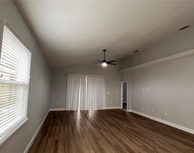 3904 Osprey Pointe Circle - Photo Thumbnail 5