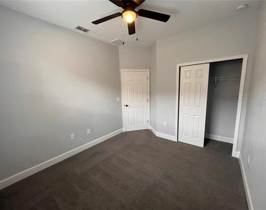 3904 Osprey Pointe Circle - Photo Thumbnail 13