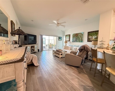 7656 Sw 74th Loop - Photo Thumbnail 3