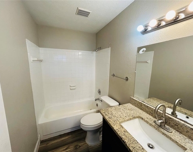 3922 Crayrich Circle - Photo Thumbnail 12