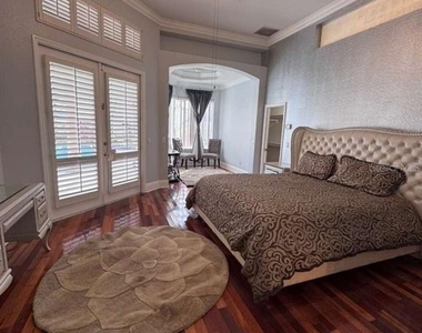 7600 Debeaubien Drive - Photo Thumbnail 6