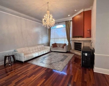 7600 Debeaubien Drive - Photo Thumbnail 4