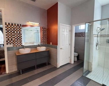 7600 Debeaubien Drive - Photo Thumbnail 8