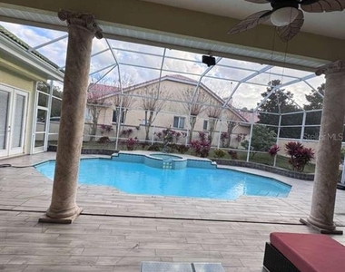 7600 Debeaubien Drive - Photo Thumbnail 10