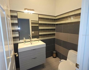 7600 Debeaubien Drive - Photo Thumbnail 14