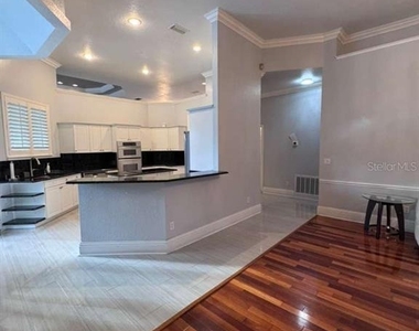 7600 Debeaubien Drive - Photo Thumbnail 9