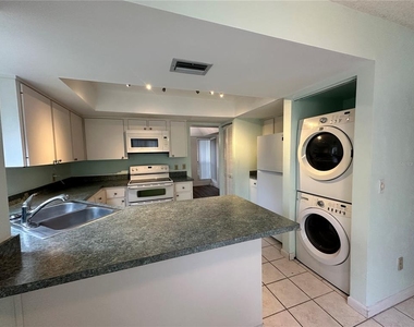 13 Surrey Court - Photo Thumbnail 7