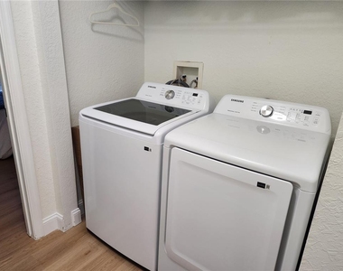 8926 Manor Loop Circle - Photo Thumbnail 24