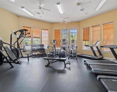 8926 Manor Loop Circle - Photo Thumbnail 31