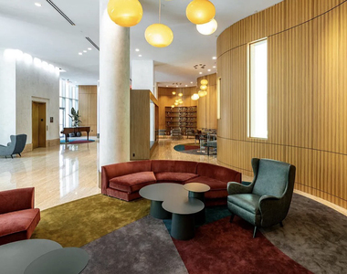 505 West 37th Street - Photo Thumbnail 4