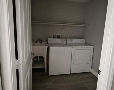 5271 Deanna Street - Photo Thumbnail 19