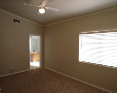 7450 S Eastern Avenue - Photo Thumbnail 13
