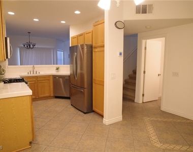7450 S Eastern Avenue - Photo Thumbnail 2