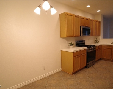 7450 S Eastern Avenue - Photo Thumbnail 3