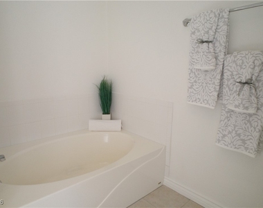 7450 S Eastern Avenue - Photo Thumbnail 16