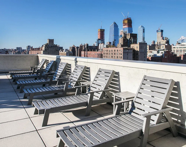 West 21st Street - Photo Thumbnail 5