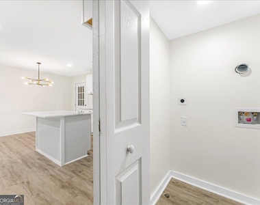5794 Pinecrest Road - Photo Thumbnail 18