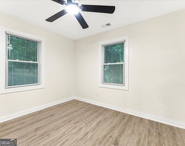 5794 Pinecrest Road - Photo Thumbnail 15