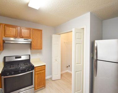 147 S Fairfield Drive - Photo Thumbnail 10