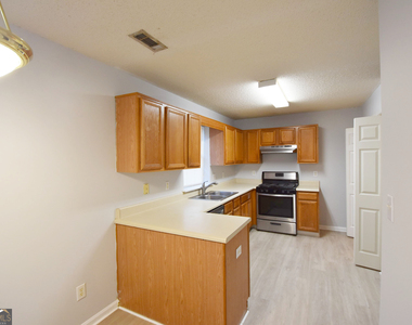147 S Fairfield Drive - Photo Thumbnail 12