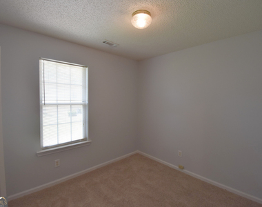 147 S Fairfield Drive - Photo Thumbnail 27
