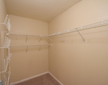 147 S Fairfield Drive - Photo Thumbnail 22