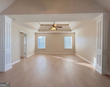 2751 Spence Court - Photo Thumbnail 38