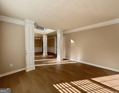 2751 Spence Court - Photo Thumbnail 7