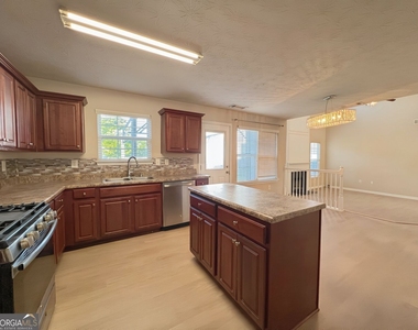 2751 Spence Court - Photo Thumbnail 16