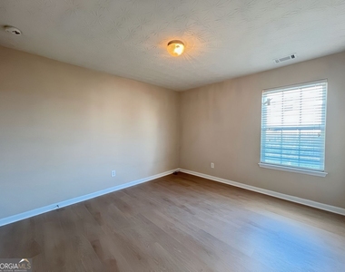 2751 Spence Court - Photo Thumbnail 22