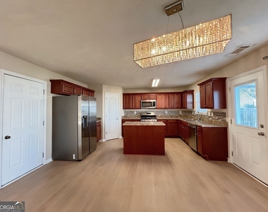 2751 Spence Court - Photo Thumbnail 13