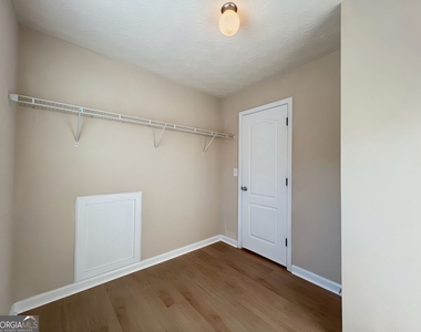 2751 Spence Court - Photo Thumbnail 46
