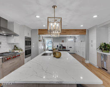 111 Sanborn Avenue - Photo Thumbnail 15