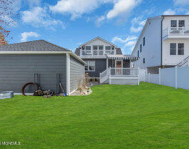 111 Sanborn Avenue - Photo Thumbnail 46