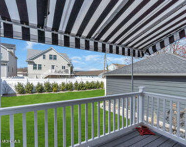 111 Sanborn Avenue - Photo Thumbnail 42