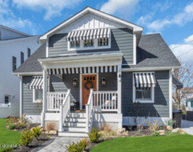 111 Sanborn Avenue - Photo Thumbnail 5