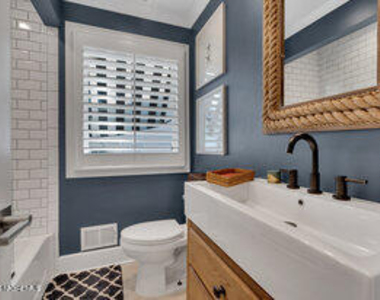 111 Sanborn Avenue - Photo Thumbnail 41