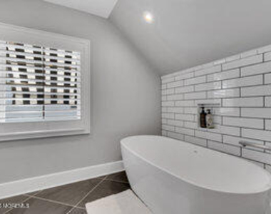 111 Sanborn Avenue - Photo Thumbnail 31
