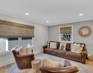 111 Sanborn Avenue - Photo Thumbnail 33