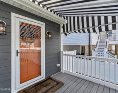 111 Sanborn Avenue - Photo Thumbnail 20